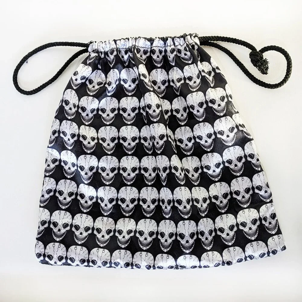 Thomas Wylde Skull Printed Dust Bag 11